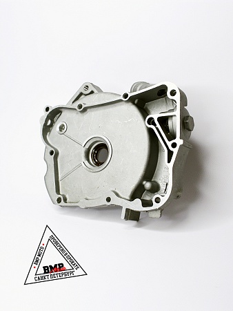 Крышка картера правая (генератора) 161QMK 200см3 с реверсом