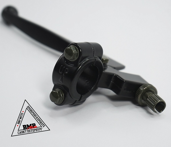 Рычаг сцепления с кронштейном черный