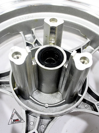 Диск 10' *2.50 передний литой серебр. 5 лучей (диск.тормоз 3х68) (ось 12мм) (00004300)