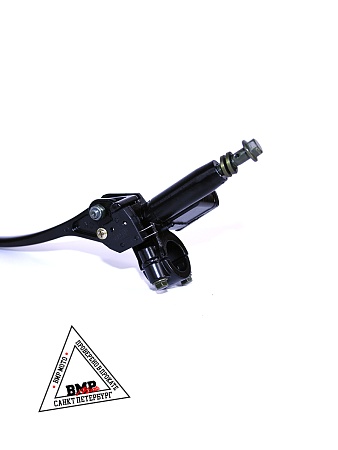 Главный тормозной цилиндр 
(передний) в сборе с рычагом 
TTR125