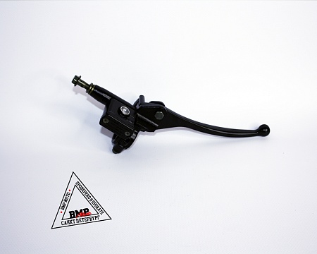 Главный тормозной цилиндр 
(передний) в сборе с рычагом 
TTR125